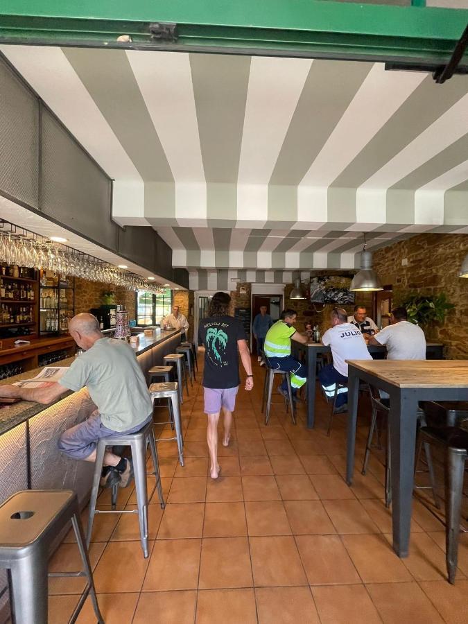 A Cochera Hostel Φερόλ Εξωτερικό φωτογραφία